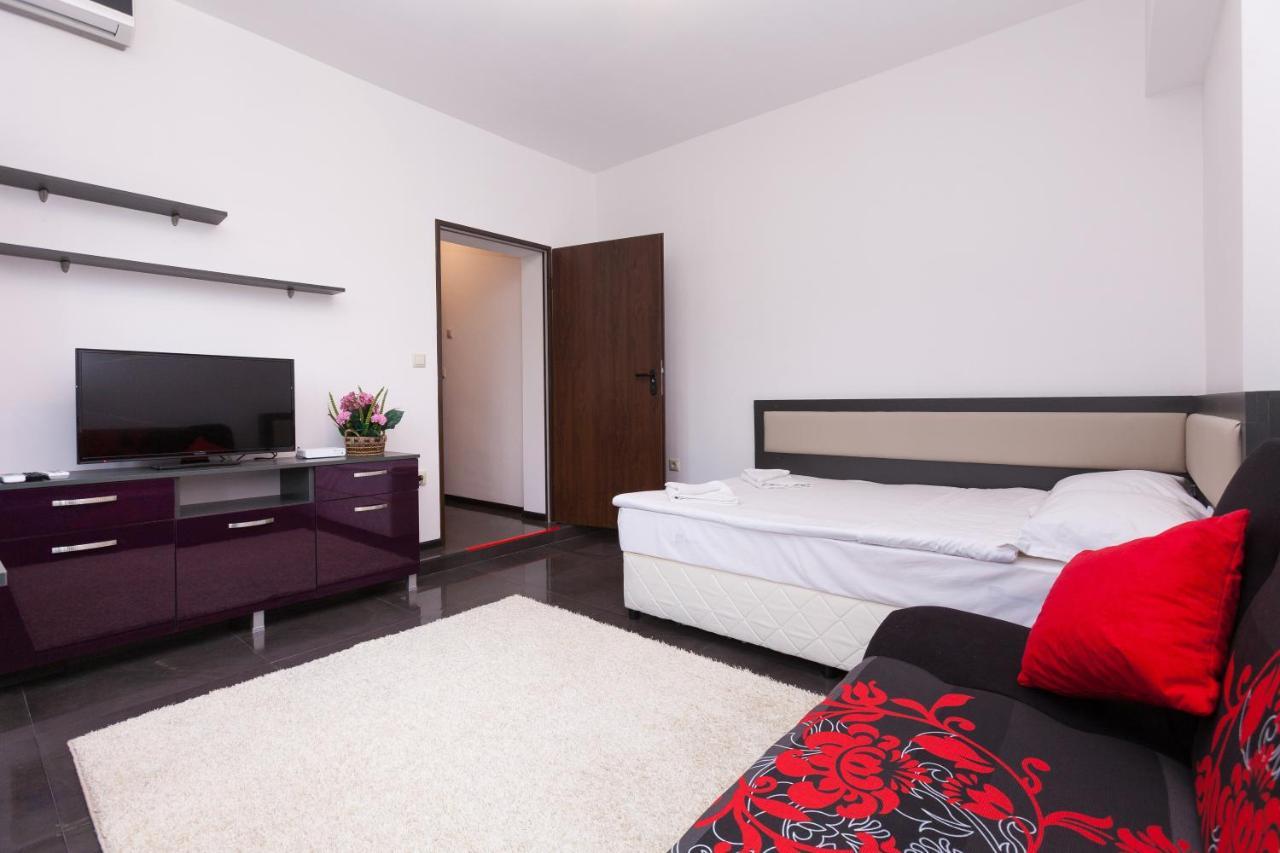 Central Beach Guest Rooms Burgas Exterior foto